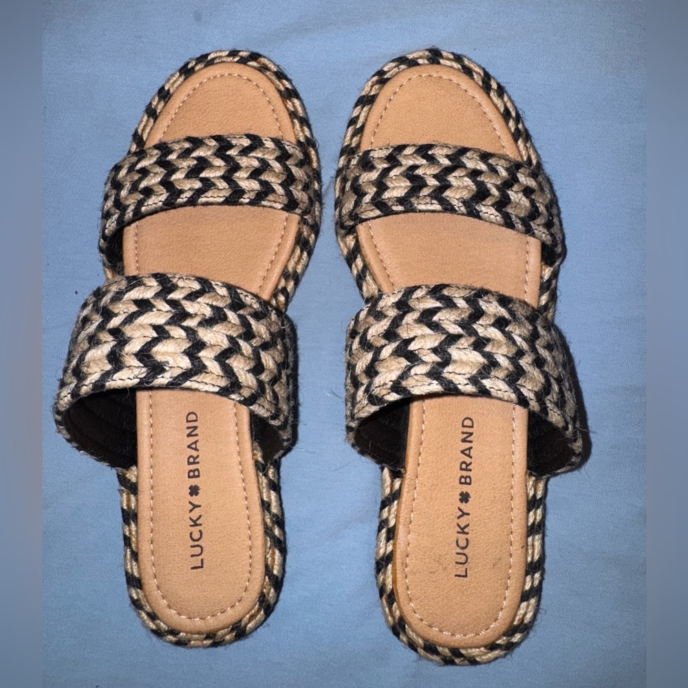 Lucky Brand Women's Black and Tan Sandals